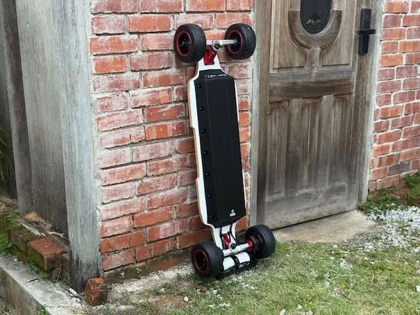 Linnpower OX ER against a wall