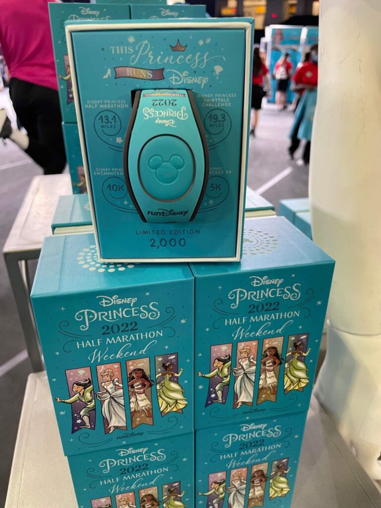 アクセサリー Pandora Run Disney Half Marathon 2020 Pandora Run Disney Half Marathon 2020（Get EXCLUSIVE Artist