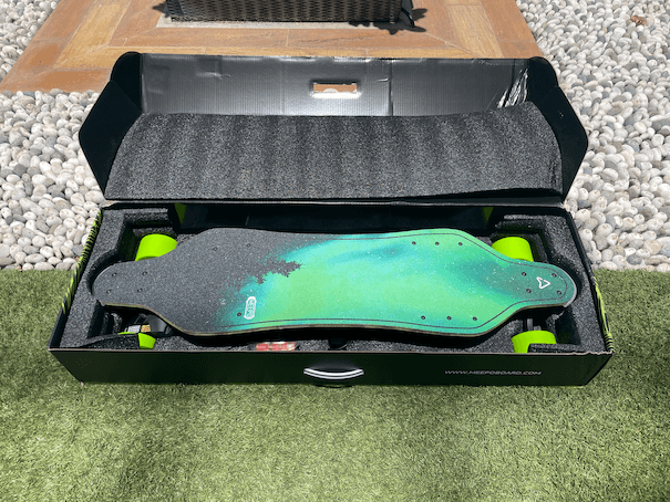 Photo of Meepo Aurora in its packaging box