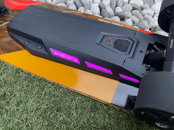 Photo of Exway Ripple battery and lights