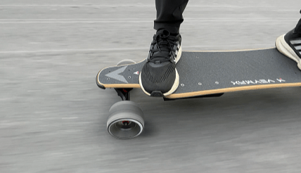 Riding Photo of Veymax Roadster X4