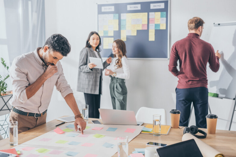 Scrum development process with collaborative team planning and agile project management.