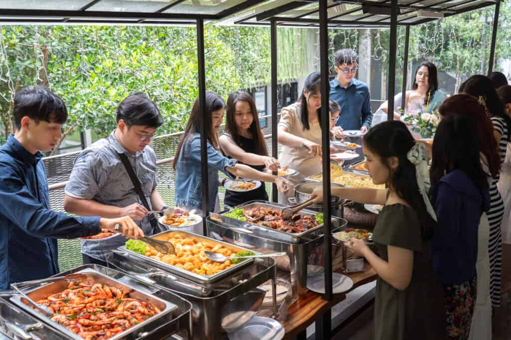 idocatering's garden wedding catering buffet 