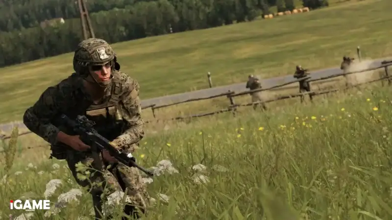 US soldier advancing through a field in the Arma Reforger 1.8 Update