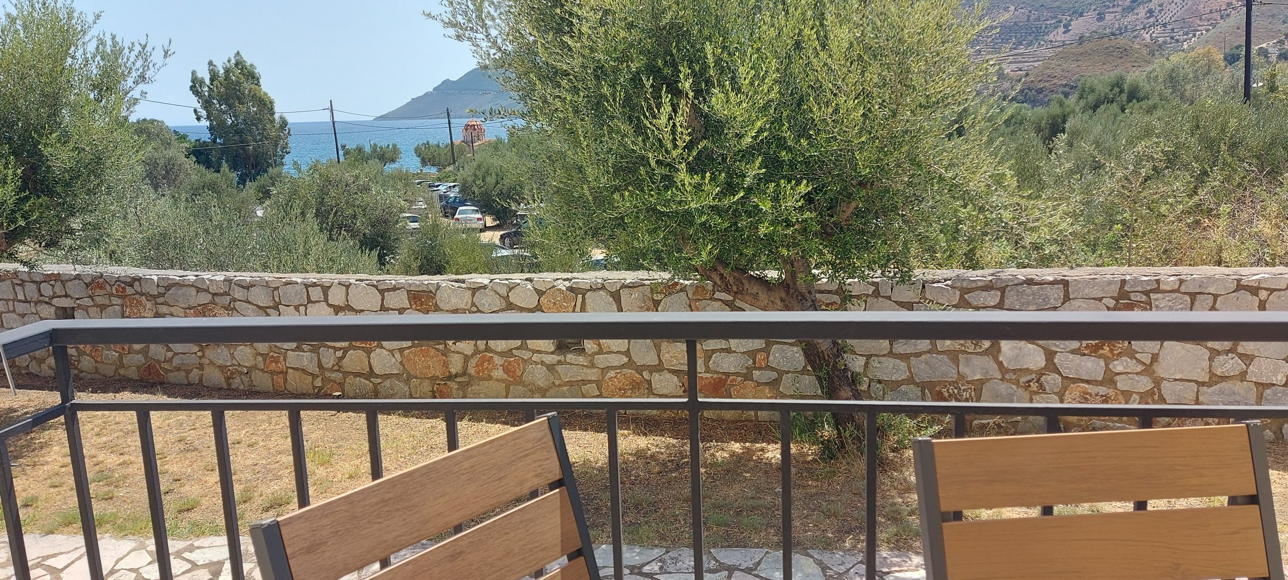 Quatdruple ( skoutari.com )