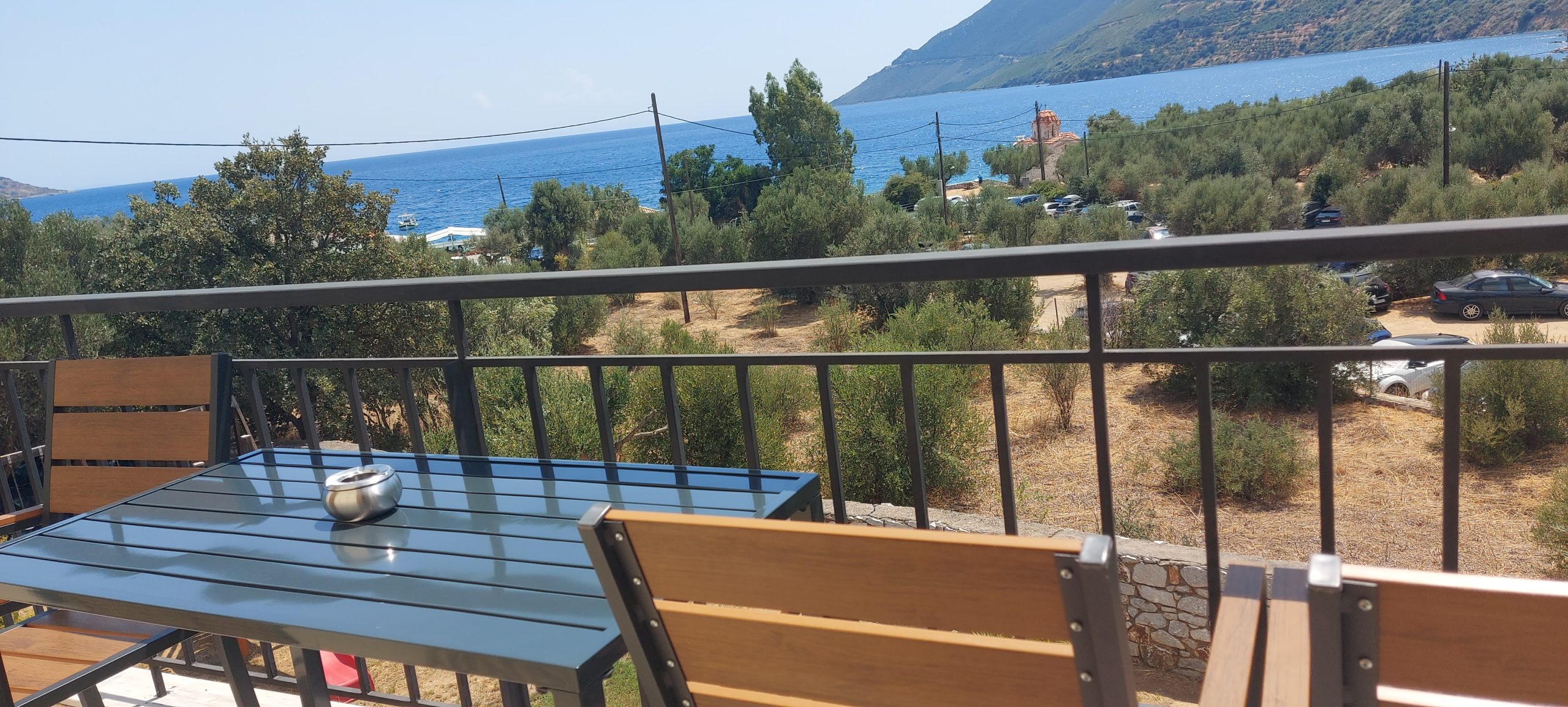 Quatdruple ( skoutari.com )