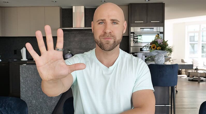 5 Money Mistakes I Wish I Didn't Make In My 20's