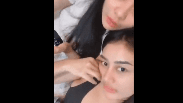 viral baby sujie wiwik di wc umum