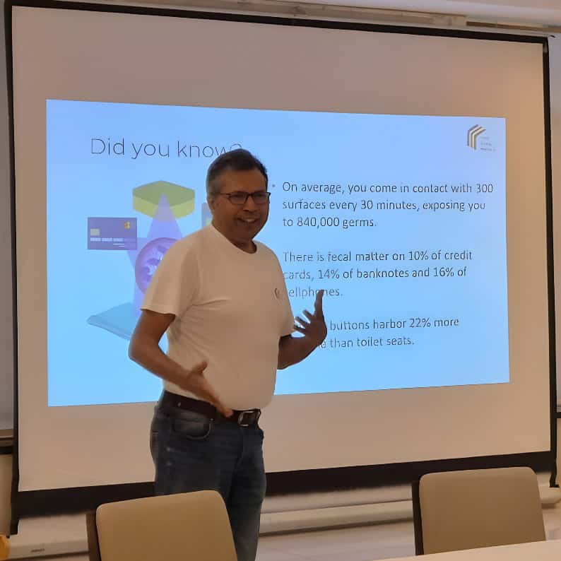 Mr. Ramesh Agarwal sharing insights on food safety and hygiene.