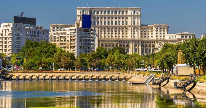 Discover our relocation guide to Romania with key advice on renting, healthcare, and life as an expat