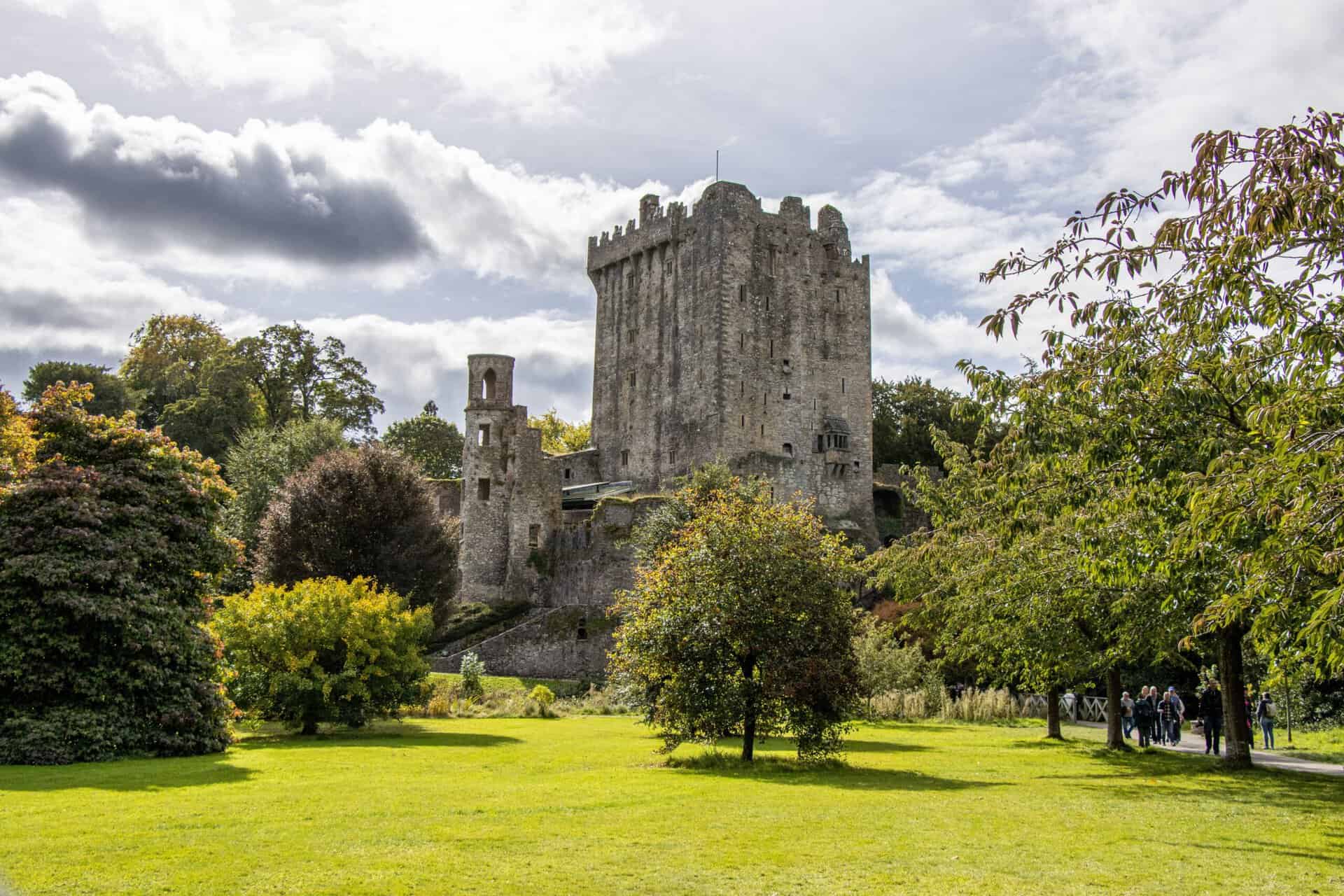 Blarney Castle Visitor Guide: Tickets, History, Gardens, And Practical Tips