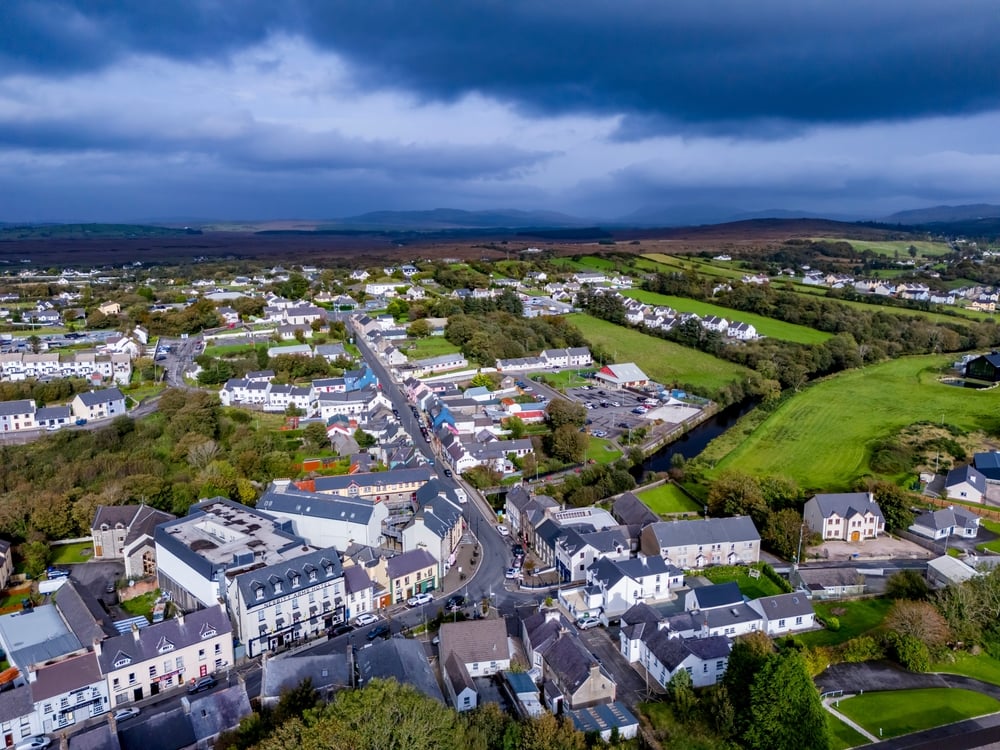 Ardara Donegal: A Practical Guide to the Heritage Town, Festivals and Nearby Coast