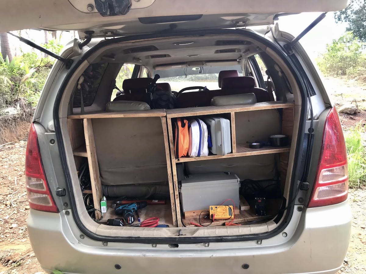 car-back-shelf