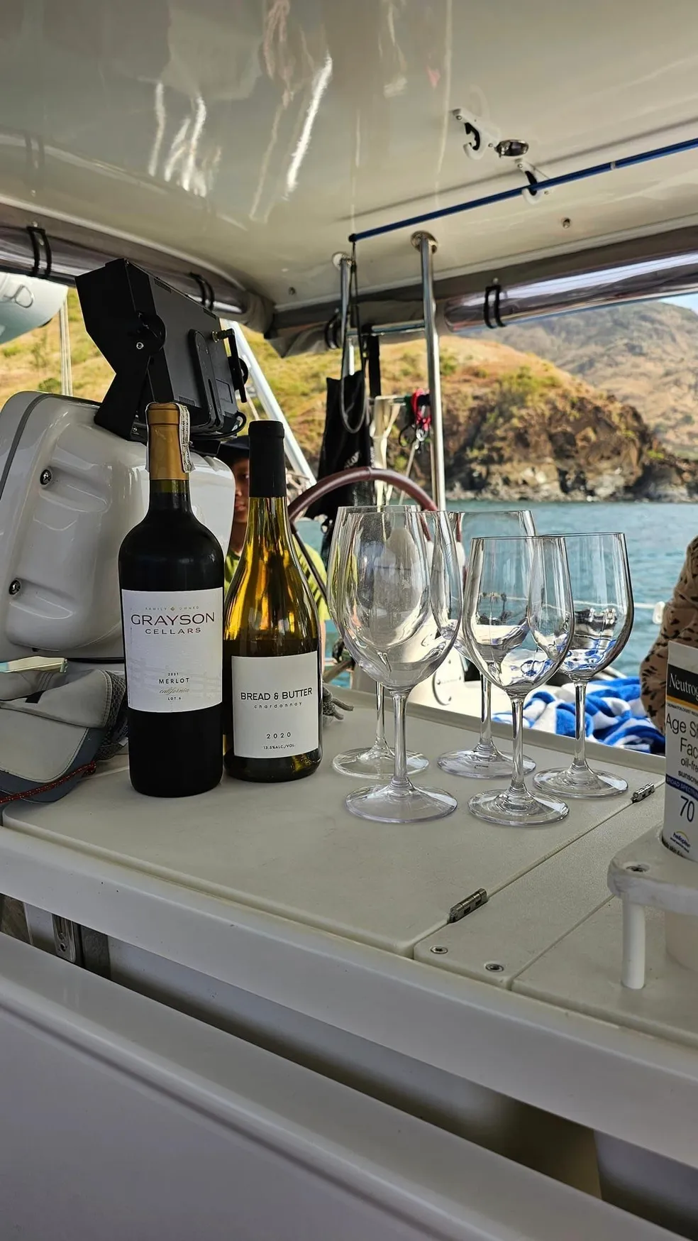 dream yacht cruise subic bay perks amenities