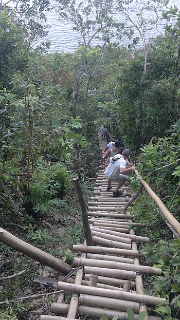 El-nido-island-hopping-philippines-310120152244