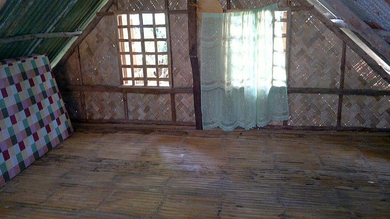 island-hopping-in-the-philippines-boat-launch-160120152173