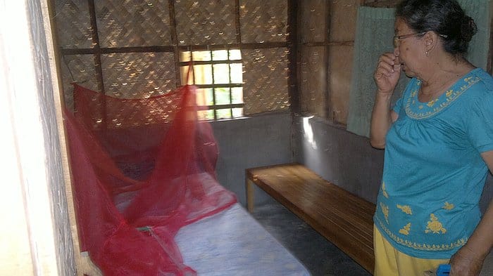 island-hopping-in-the-philippines-boat-launch-160120152174