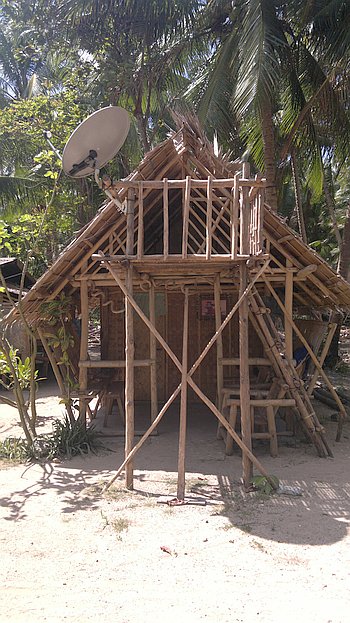 island-hopping-in-the-philippines-boat-launch-180220152415