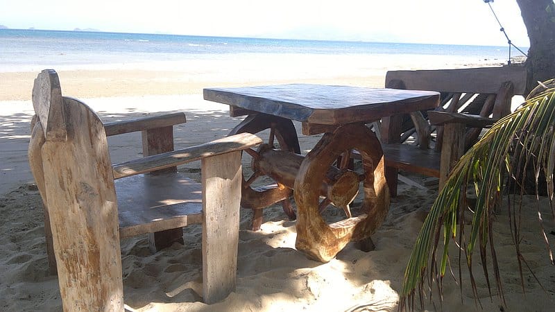 island-hopping-in-the-philippines-boat-launch-180220152440