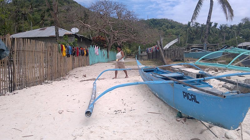 island-hopping-in-the-philippines-island-1-140220152385