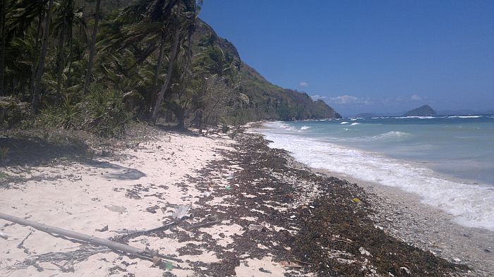 island-hopping-philippines-kitesurfing-beach-090420152721