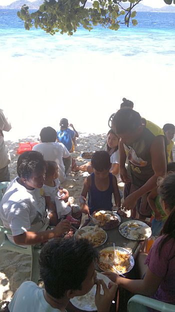 island-hopping-philippines-other-island-310320152643