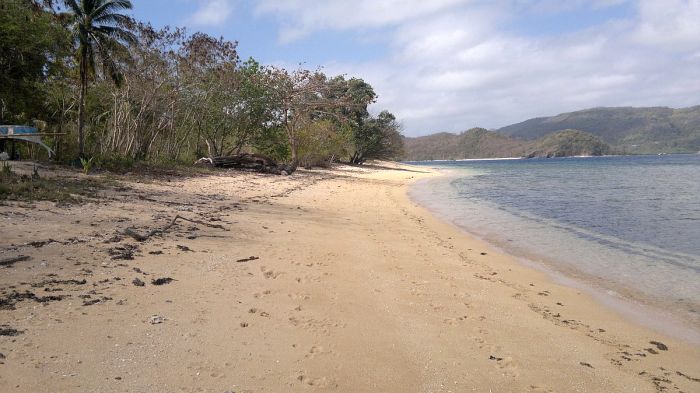 island-hopping-philippines-patoyo-290320152623