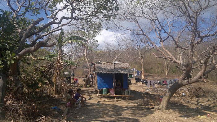 island-hopping-philippines-stroll-050420152708