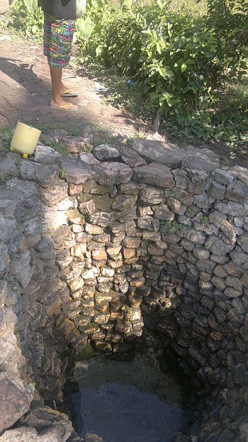 island-hopping-philippines-stroll-050420152710