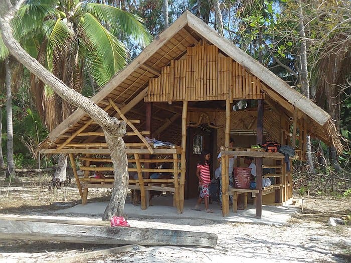 island-hopping-boat-tours-philippines-palawan-thomas-DSC02418