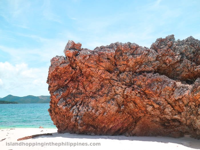 More rock formations on Malcapuya Island.