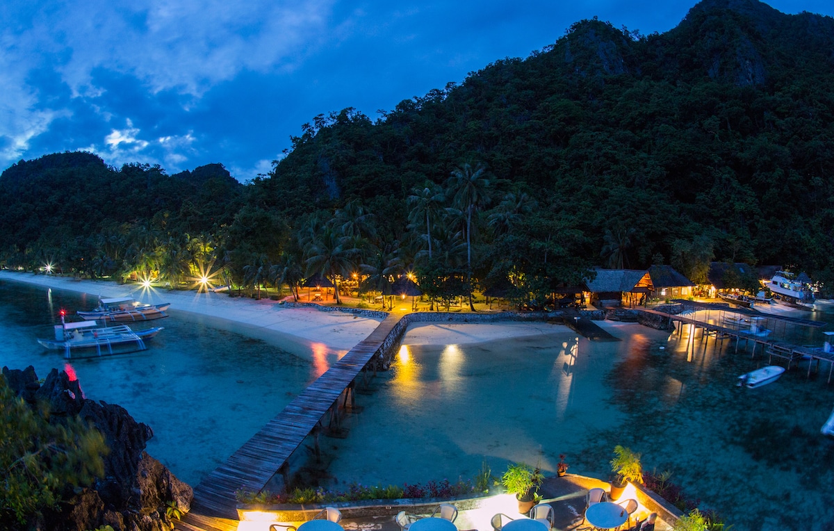 esort view from the rock bar