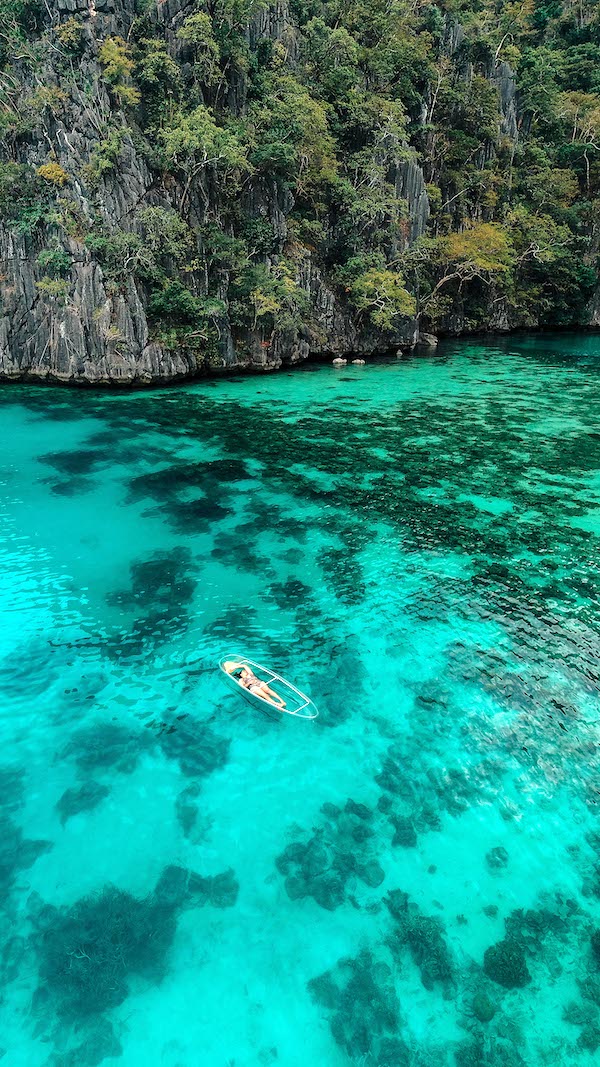 Sean and Alisha proposal boat tour, crystal clear waters