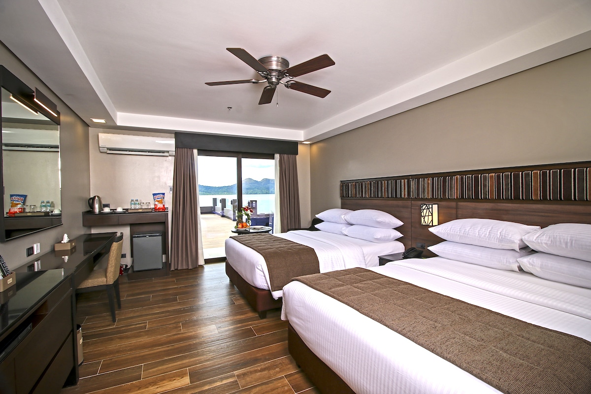 Bayview Room with Deck Access (2 queen)