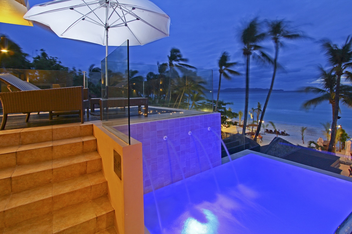 Suite Heaven Infinity Pool