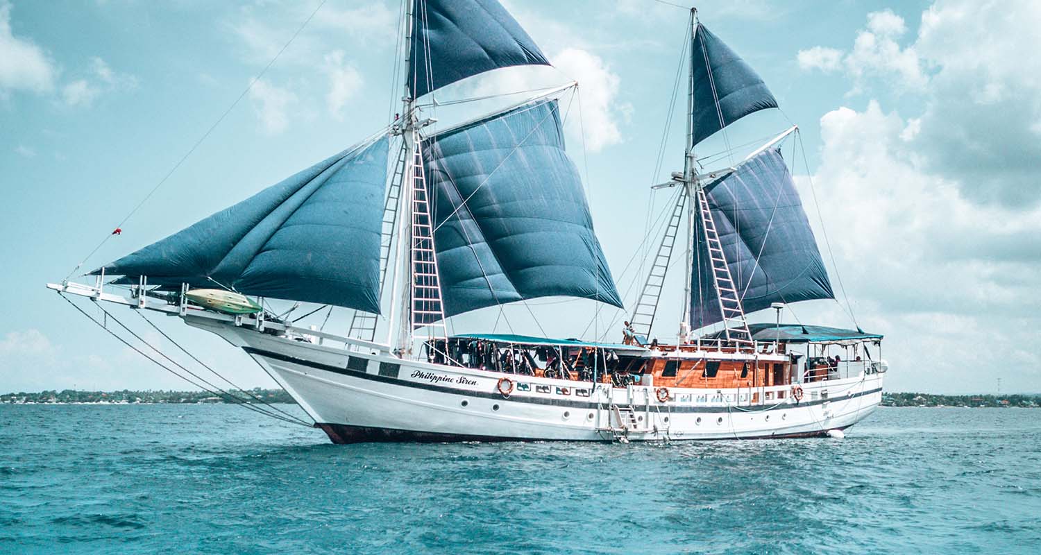 Philippine Siren Cruising