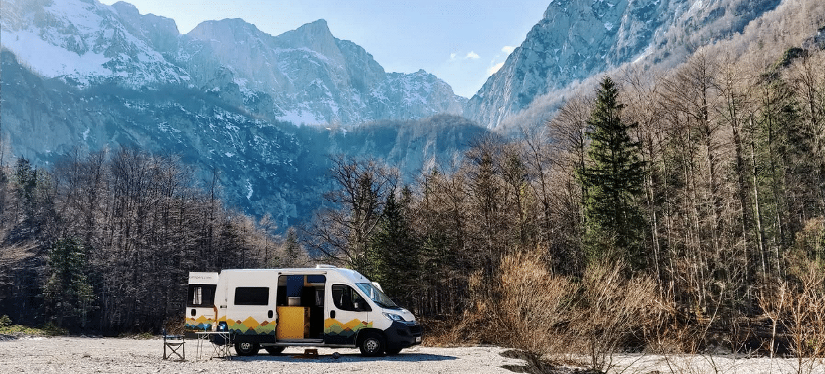 stork-campervan-nature-nomad
