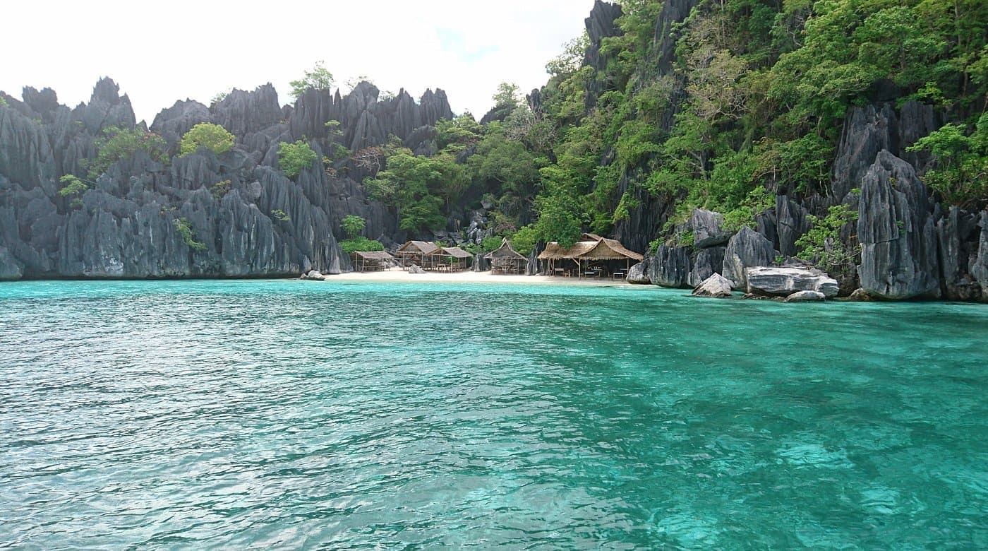 Smith beach island hopping coron Palawan Philippines 8