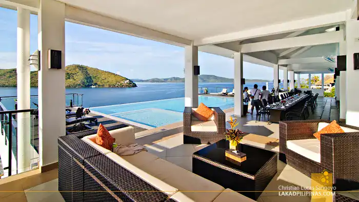 Stunning rooftop pool with scenic island views in the Philippines, perfect for relaxation and relaxation.