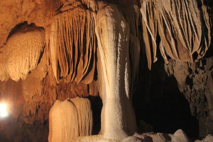 guimaras-Baras-Cave,-Buho-Ramirez-Cave-2