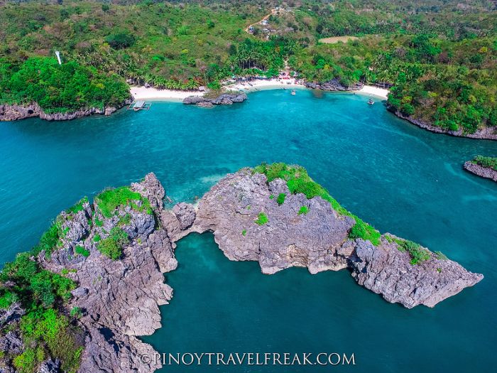guimaras-Tatlong-Pulo-Beach-2