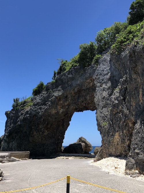 cujo-keyhole-boracay-tour