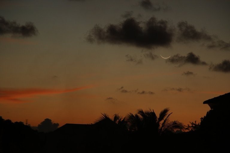 lihat anak bulan