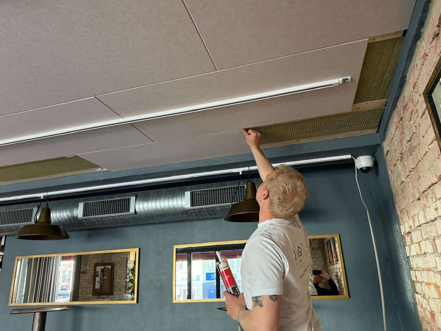 Loftrum installation i Restaurant Socios, Aarhus.