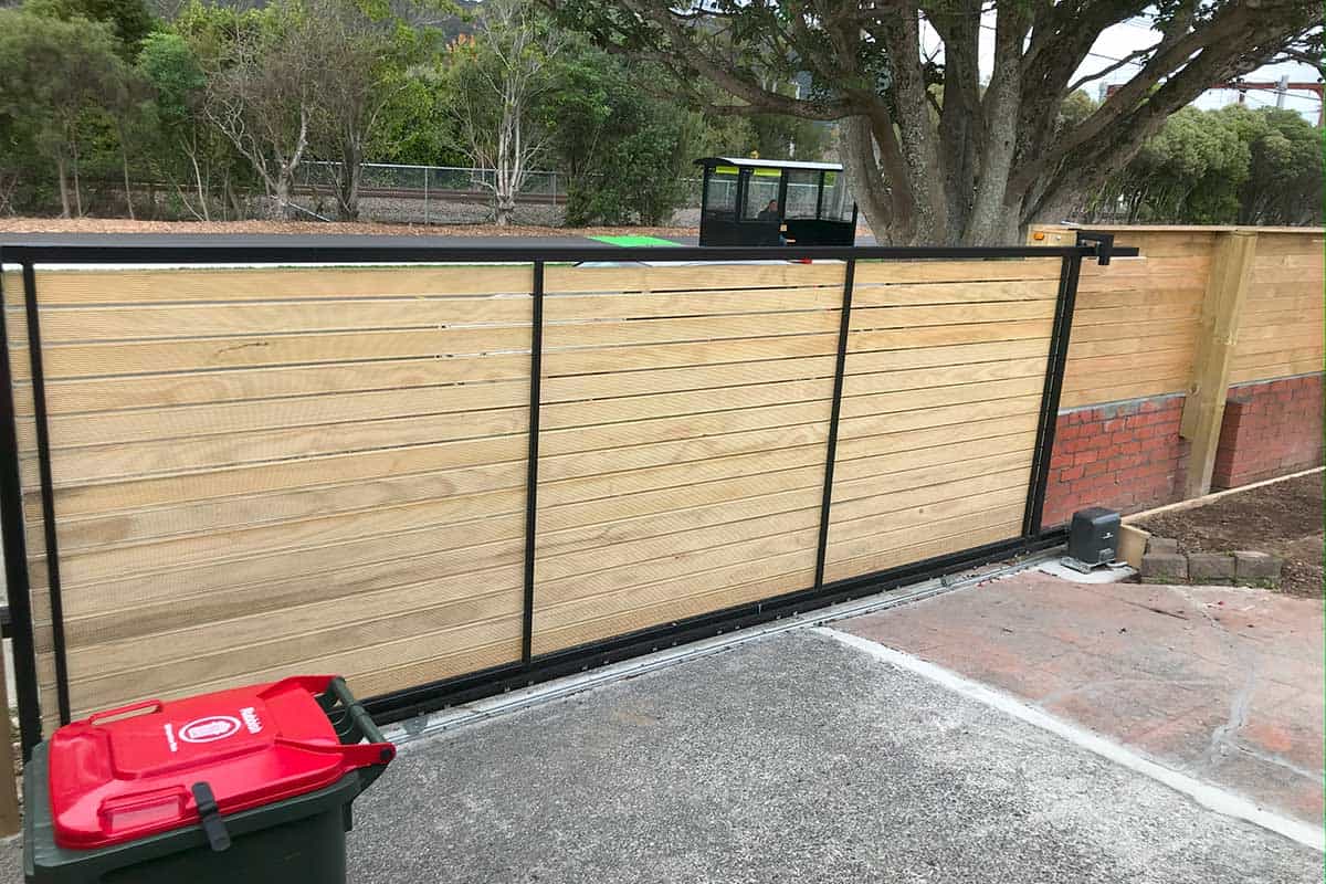 JDees Automatic Gate