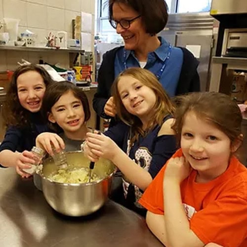 J-JEP kids in the kitchen