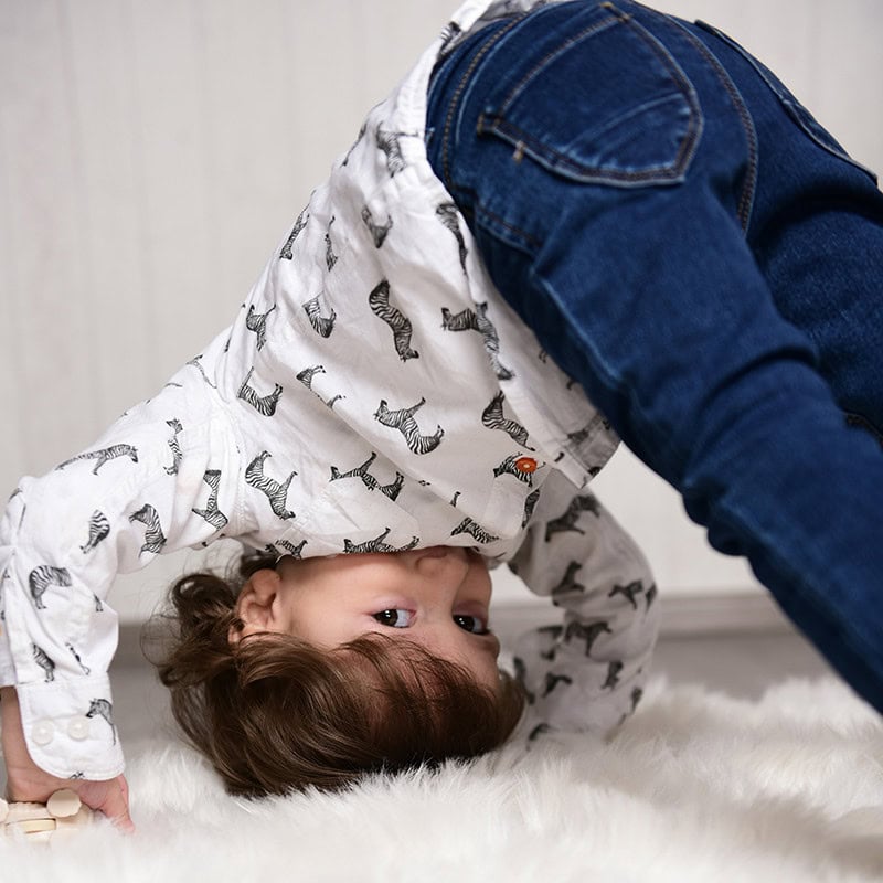 toddler standing on head