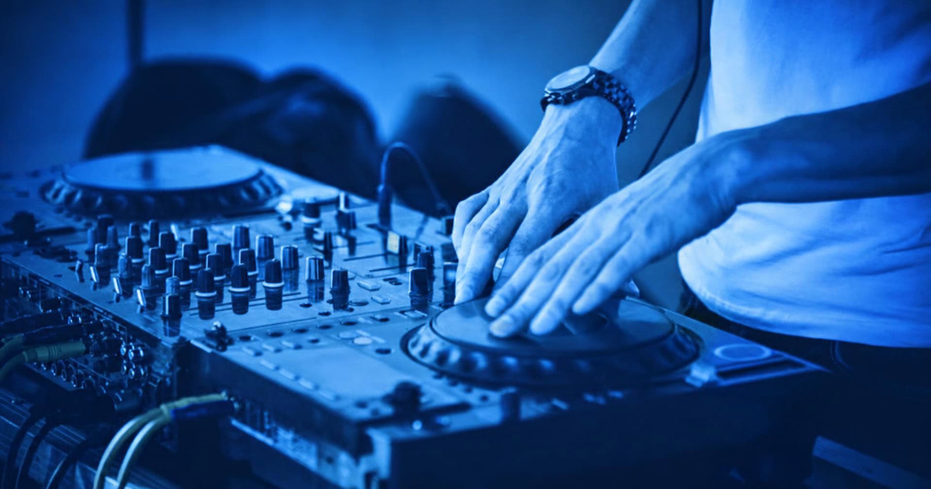DJ turn table