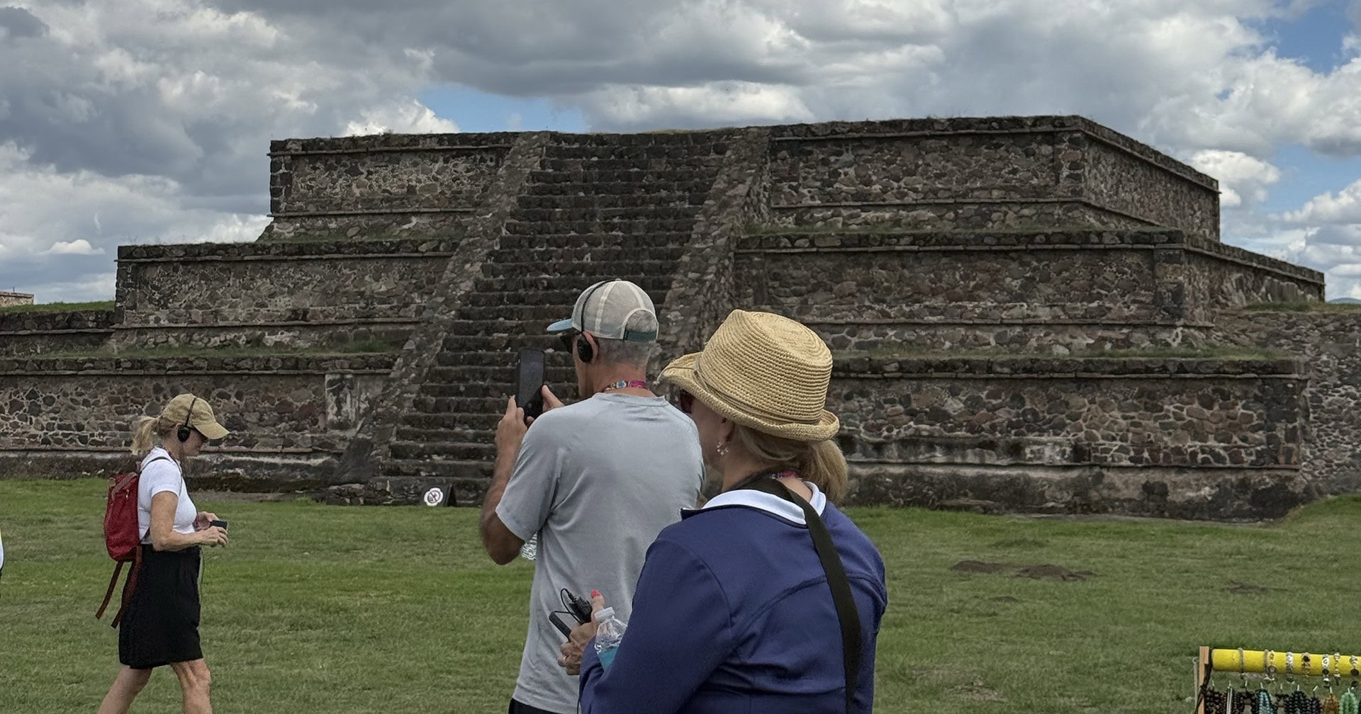 Visiting Museo de la Cultura Teotihuacana