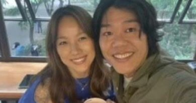 이상순 미주신경 - 이상순 최근 프로필 사진 또는 라디오 부스에서 헤드폰을 쓴 모습